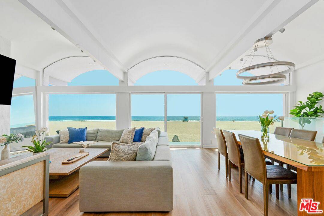 Marina Del Rey, CA 90292,3806 Ocean Front Walk