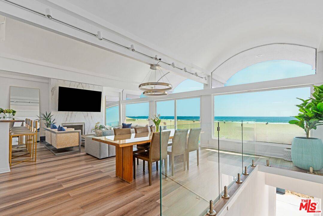 Marina Del Rey, CA 90292,3806 Ocean Front Walk