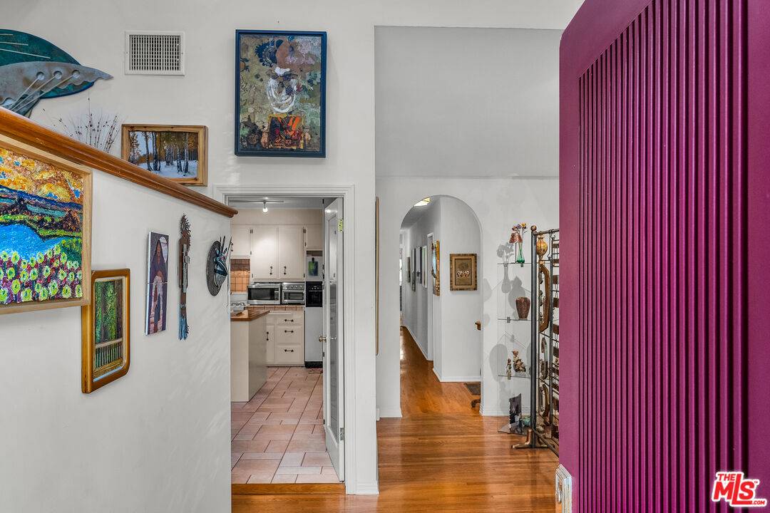 Santa Monica, CA 90405,3020 Glenn Ave