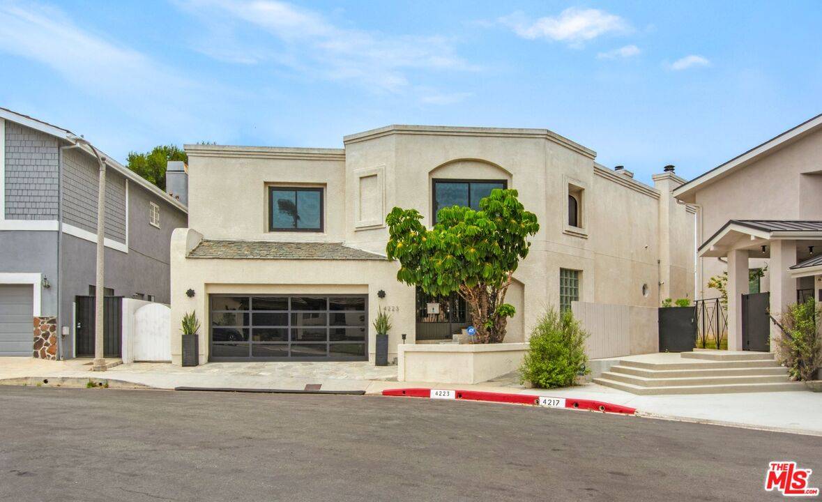 Los Angeles, CA 90008,4223 Don Carlos Dr