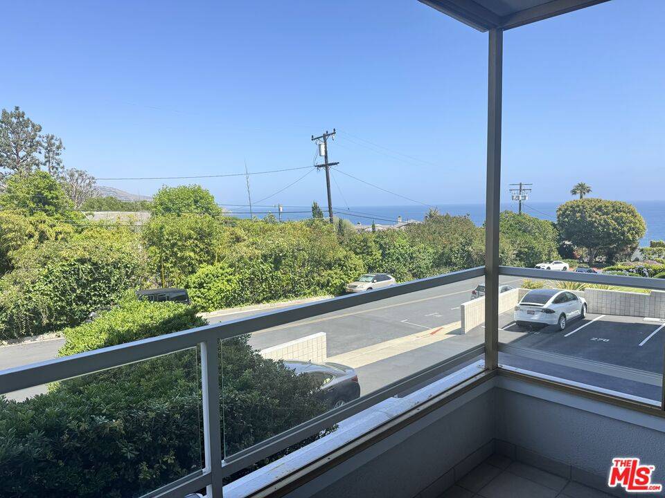 Rancho Palos Verdes, CA 90275,32709 Seagate Dr #105