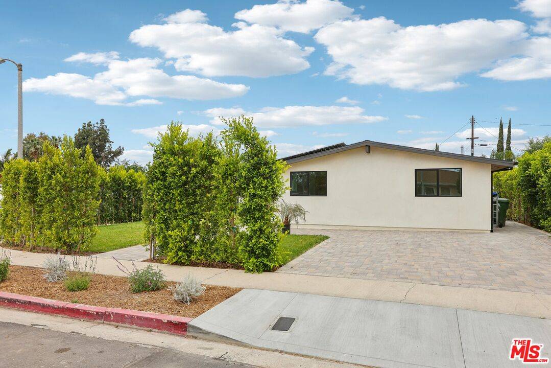 Winnetka, CA 91306,6731 Delco Ave