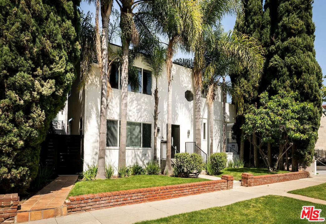 Beverly Hills, CA 90212,151 S Rexford Dr