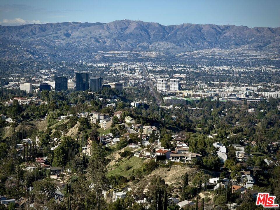 Topanga, CA 90290,1302 Zuni Ln