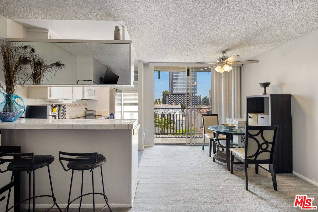 Los Angeles, CA 90048,6151 Orange St #307