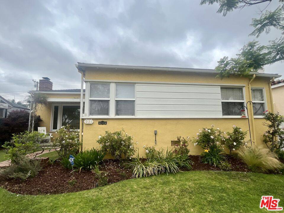 Inglewood, CA 90302,221 W 64th Pl