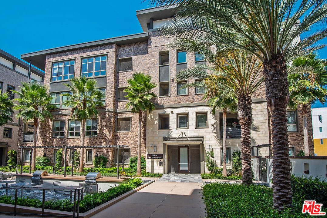 Playa Vista, CA 90094,12714 W Sea Spray Pl #6
