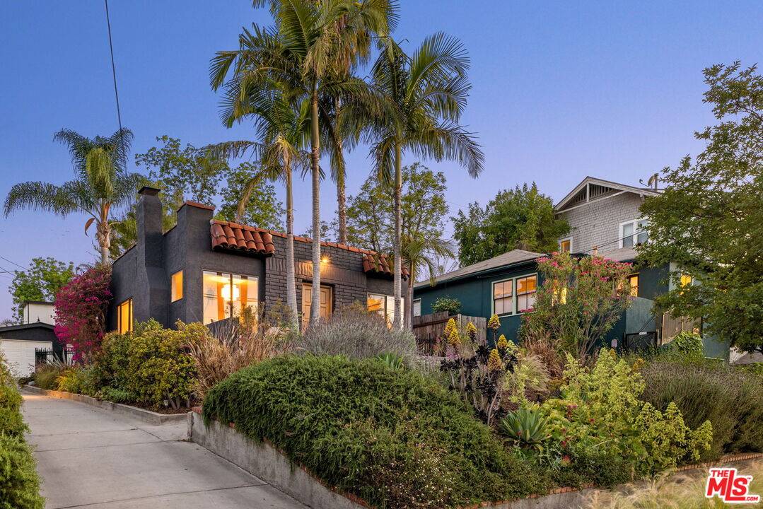 Los Angeles, CA 90042,4908 Buchanan St