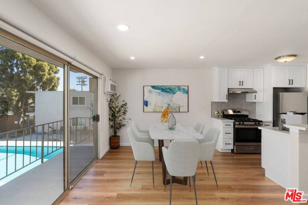 Los Angeles, CA 90034,3640 Cardiff Ave #209