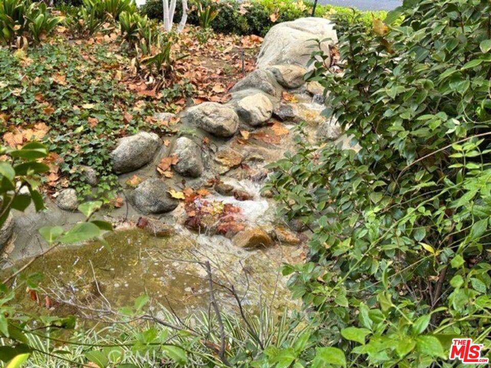 Woodland Hills, CA 91367,5757 Owensmouth Ave #15
