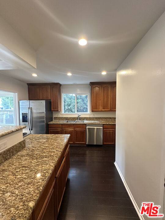 Los Angeles, CA 90045,7907 Anise Ave