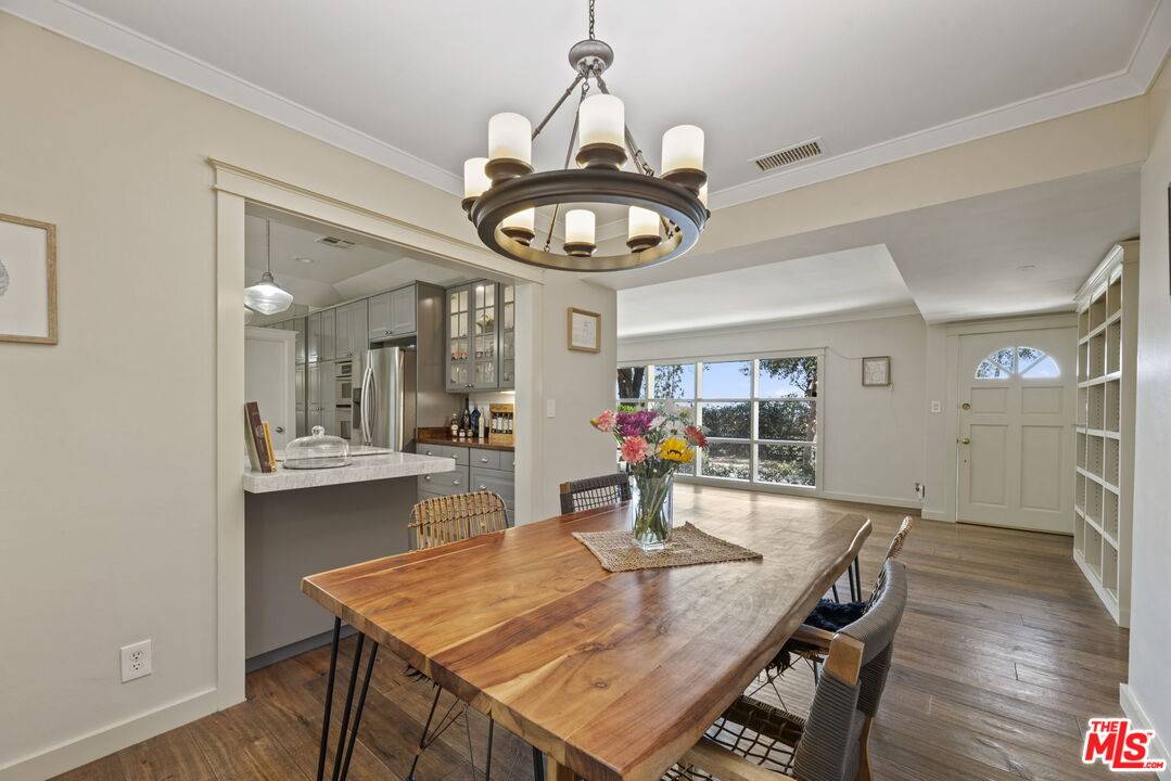 Sherman Oaks, CA 91423,3313 Coy Dr