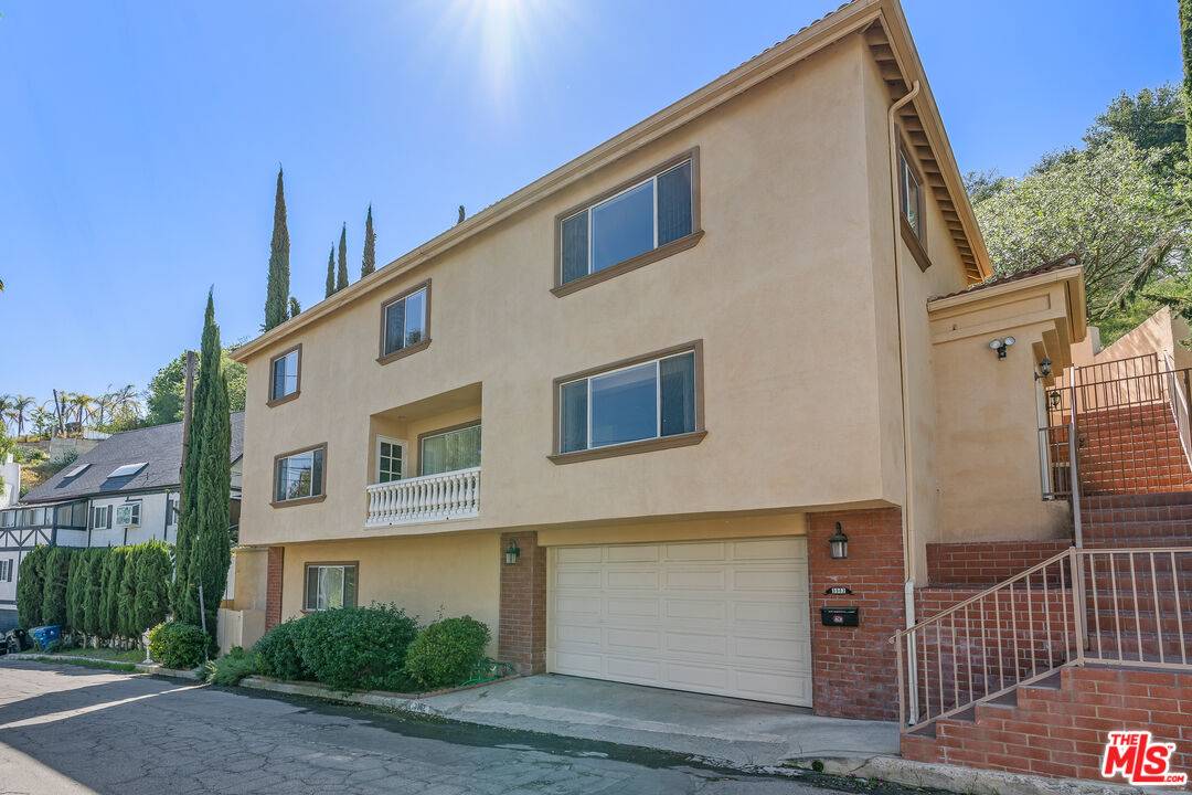 Sherman Oaks, CA 91423,3962 OAKFIELD DR
