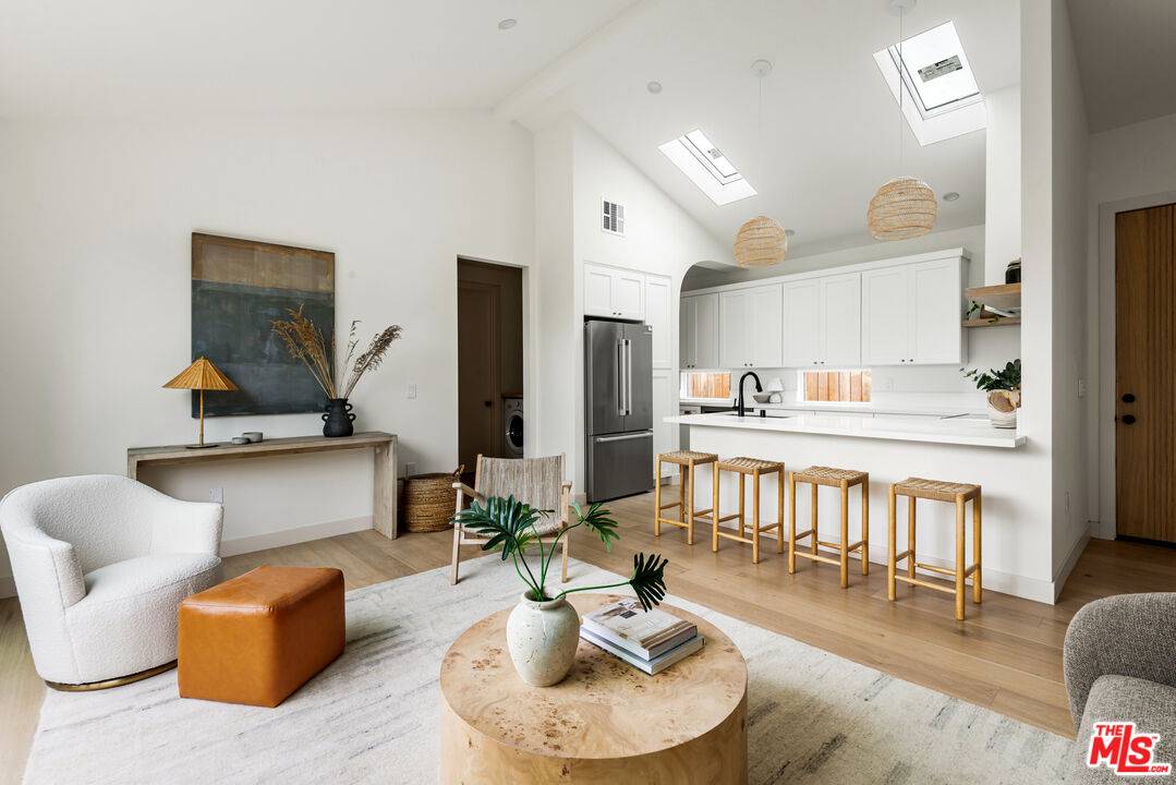 Culver City, CA 90230,11840 Juniette St