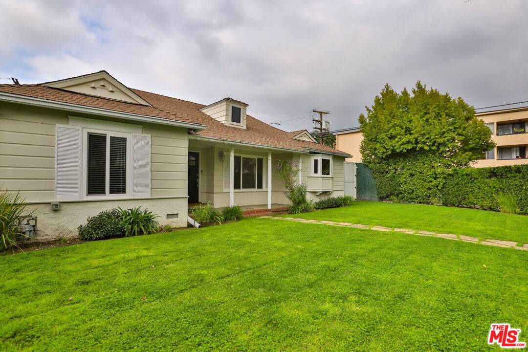 North Hollywood, CA 91602,4271 Riverton Ave