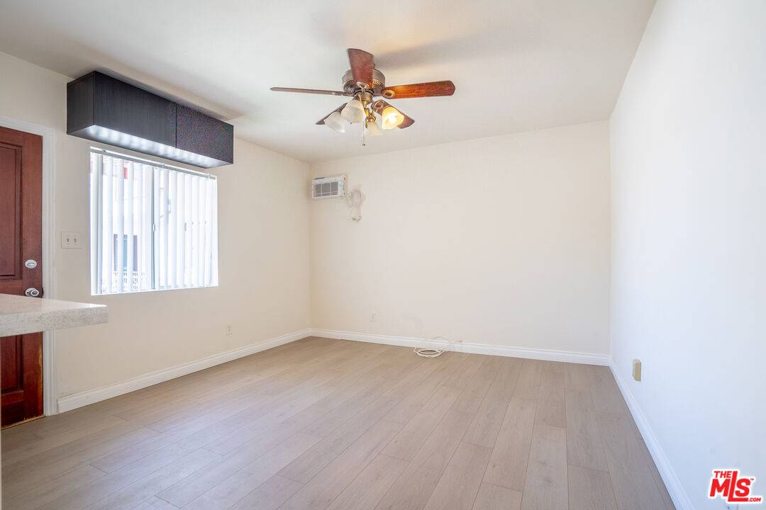 Los Angeles, CA 90038,1240 Lodi Pl