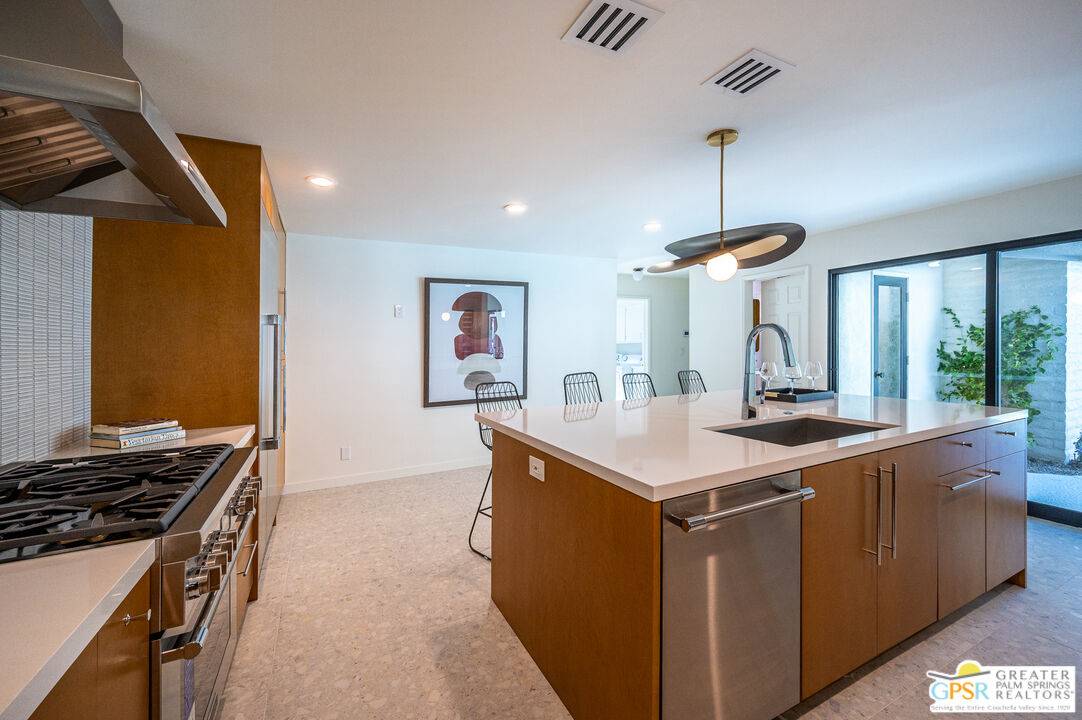 Palm Springs, CA 92264,233 El Camino Way