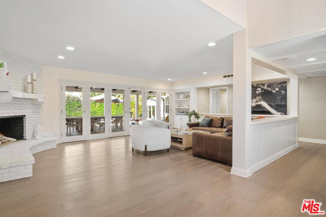 Encino, CA 91316,4909 Encino Ter