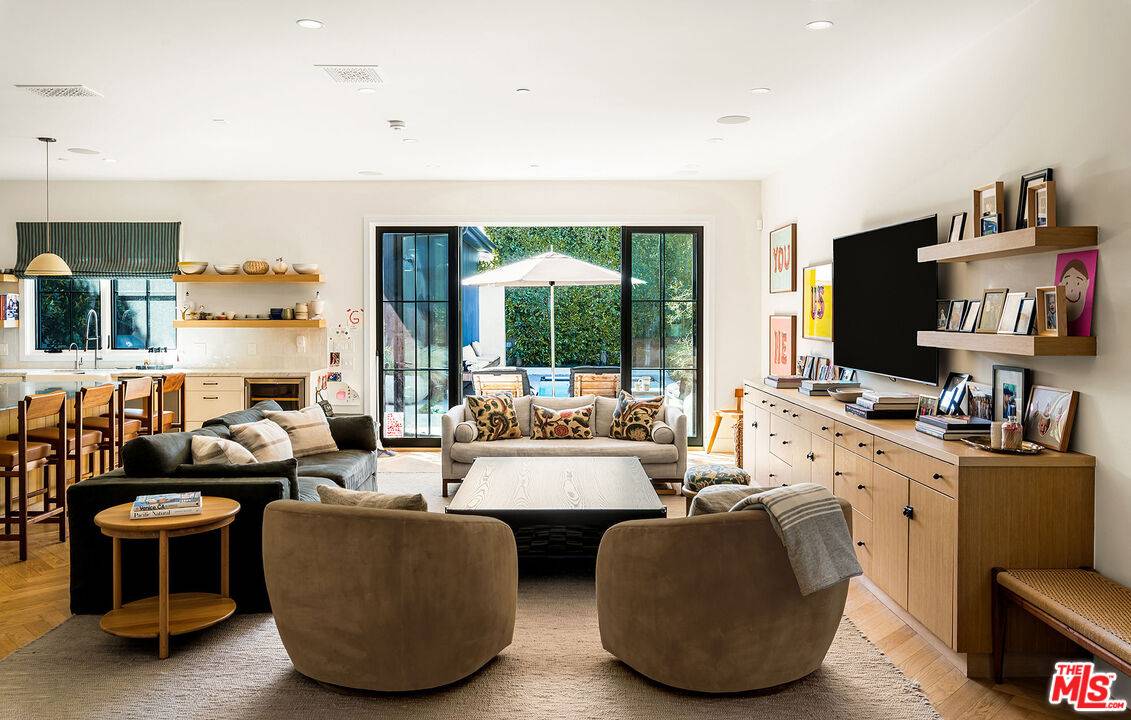 Venice, CA 90291,1099 Nowita Pl