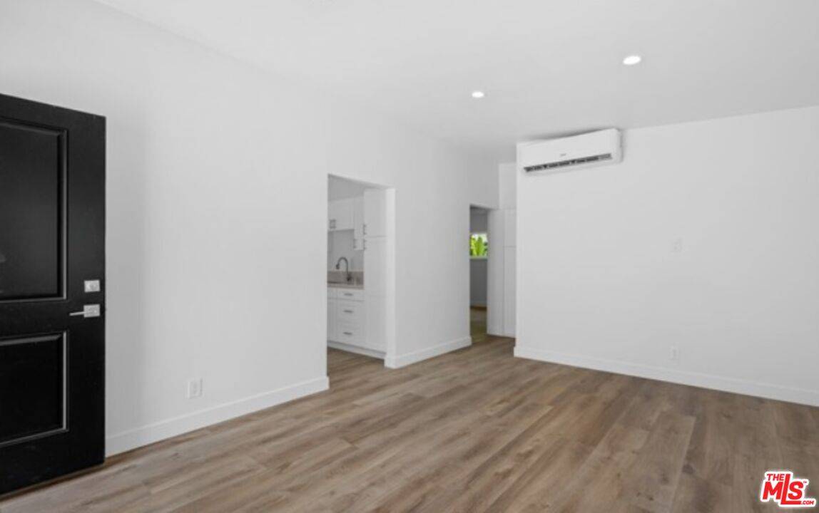 Costa Mesa, CA 92627,2658 Santa Ana Ave #E