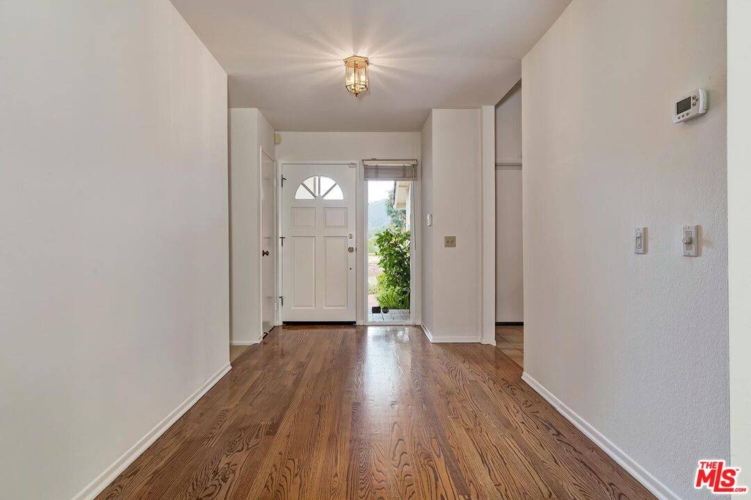 Pacific Palisades, CA 90272,17181 Avenida De La Herradura
