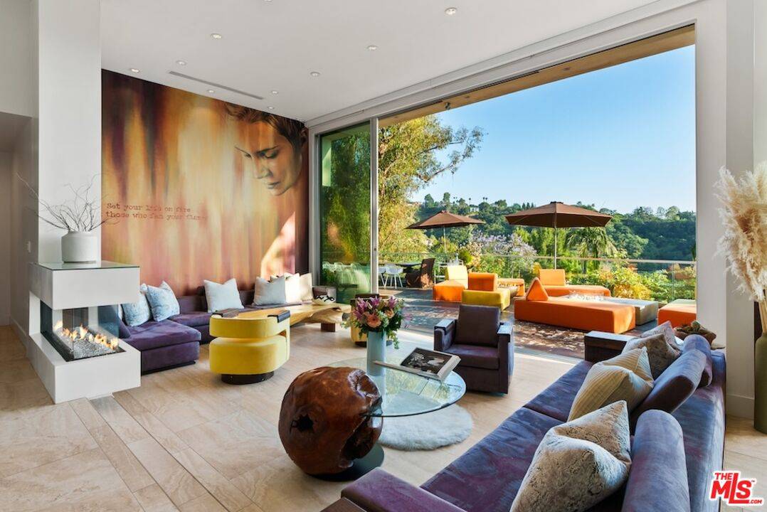 Beverly Hills, CA 90210,2766 Ellison Dr