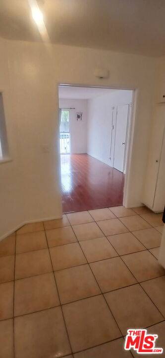Los Angeles, CA 90004,4106 Rosewood Ave #2