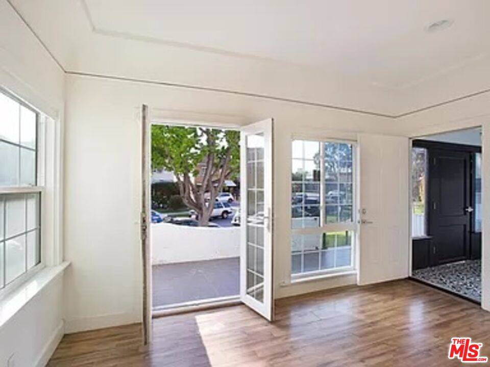Los Angeles, CA 90019,1014 S ORANGE DR