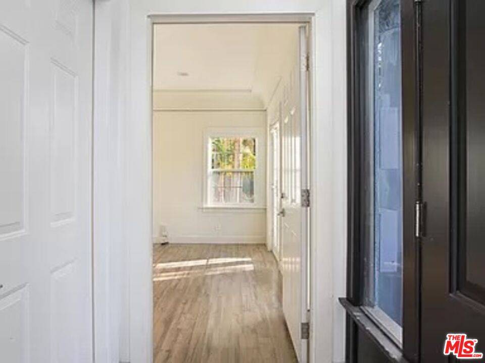 Los Angeles, CA 90019,1014 S ORANGE DR