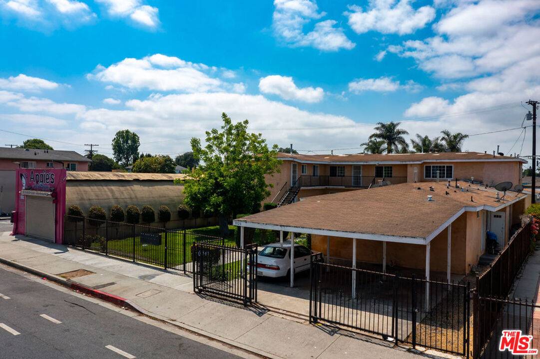 Compton, CA 90221,3920 E Alondra Blvd