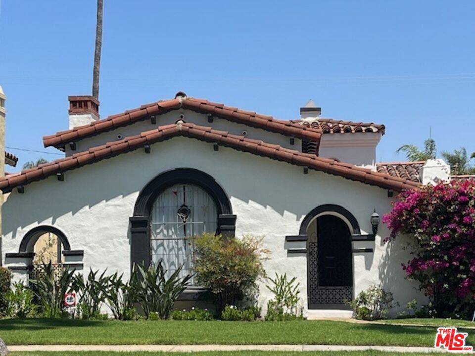 Beverly Hills, CA 90211,168 N DOHENY DR