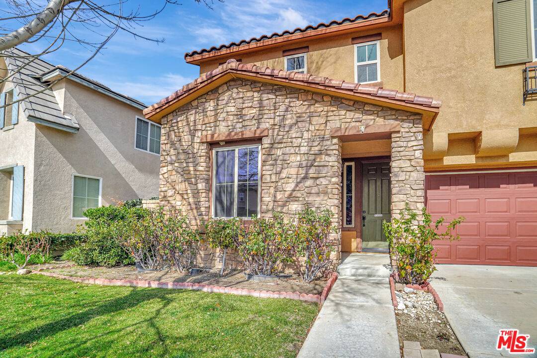 Canyon Country, CA 91387,17401 Blue Aspen Ln