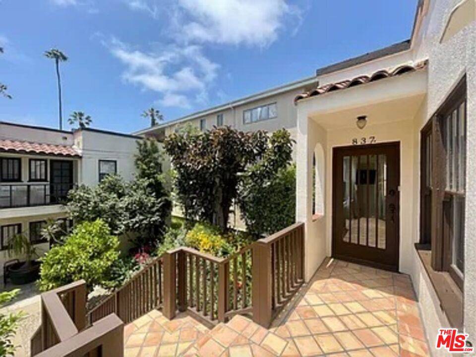 Santa Monica, CA 90403,837 5th Street #B