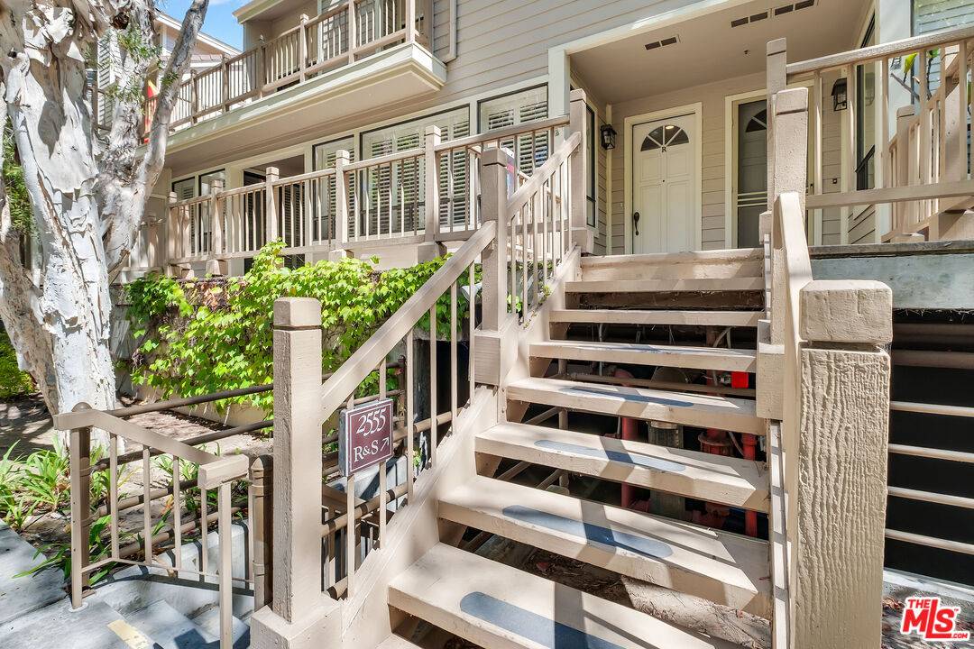 Torrance, CA 90503,2555 Plaza Del Amo #R