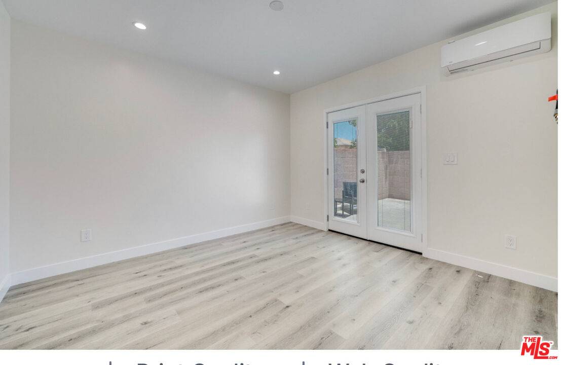 Inglewood, CA 90305,9706 S 6th Ave #B