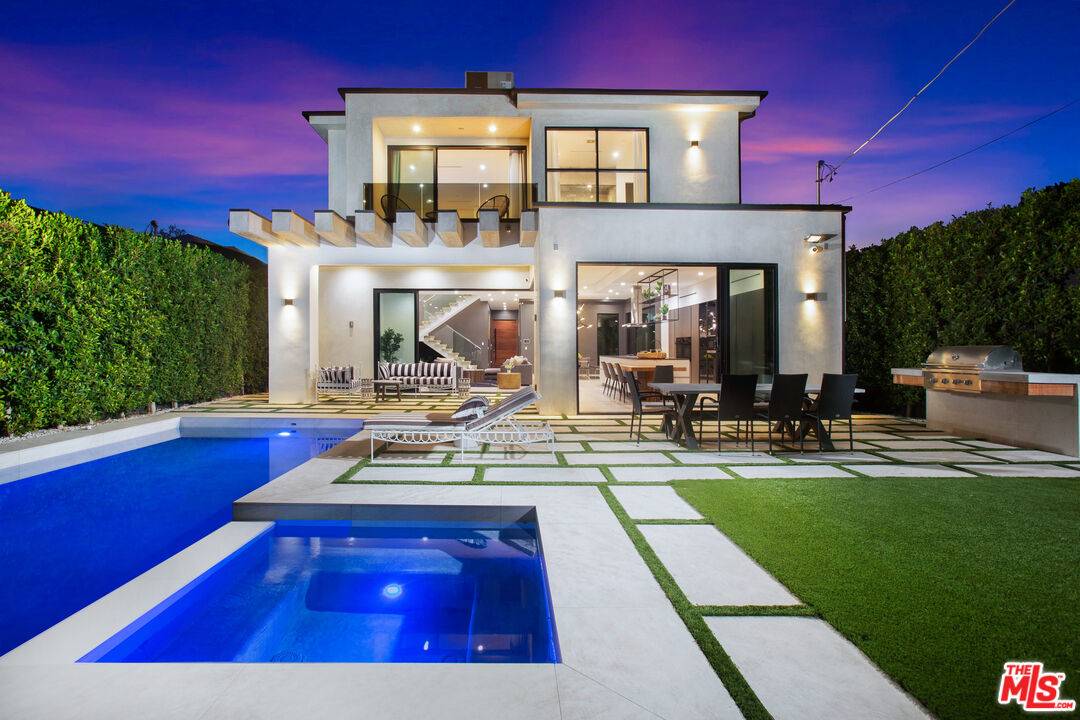 Valley Village, CA 91607,4527 Simpson Ave