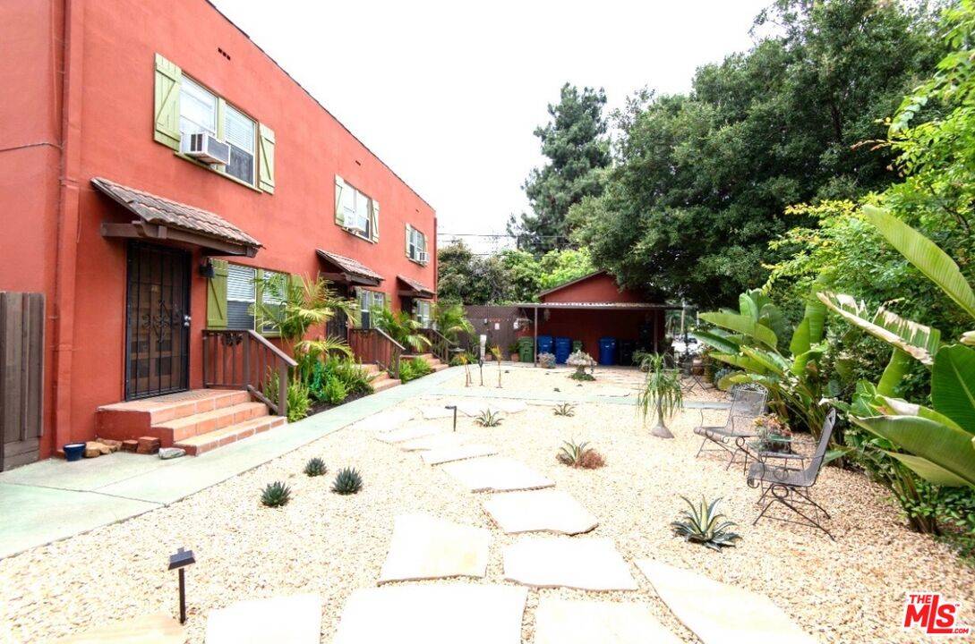 Los Angeles, CA 90039,3022 Silver Lake Blvd