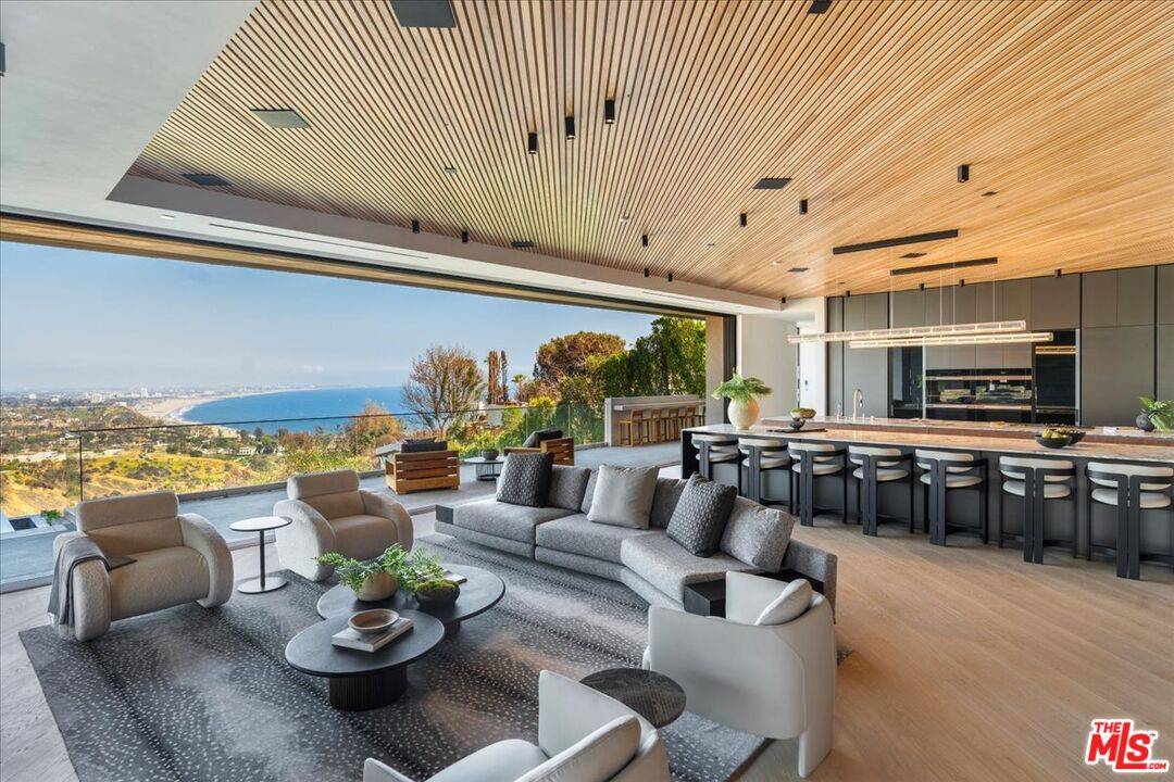 Pacific Palisades, CA 90272,766 Paseo Miramar