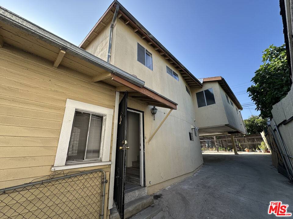Los Angeles, CA 90042,5111 Meridian St