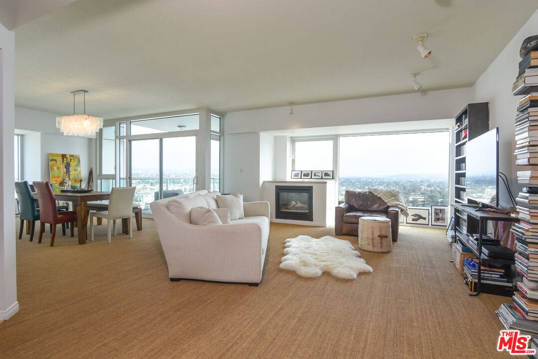 Marina Del Rey, CA 90292,13600 MARINA POINTE DR #1703