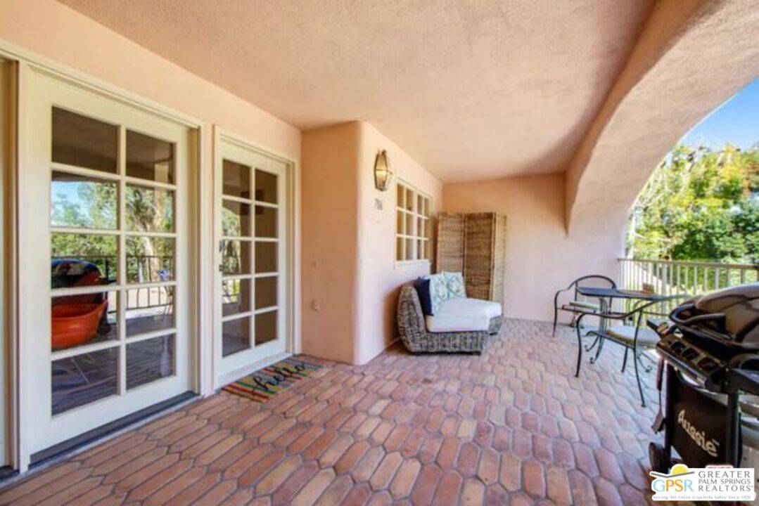 Palm Springs, CA 92262,500 E Amado Rd #706