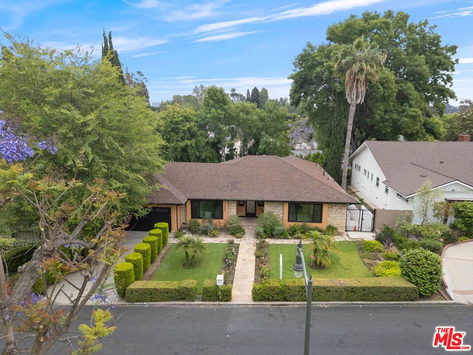 Los Angeles, CA 90049,11346 Thurston Pl
