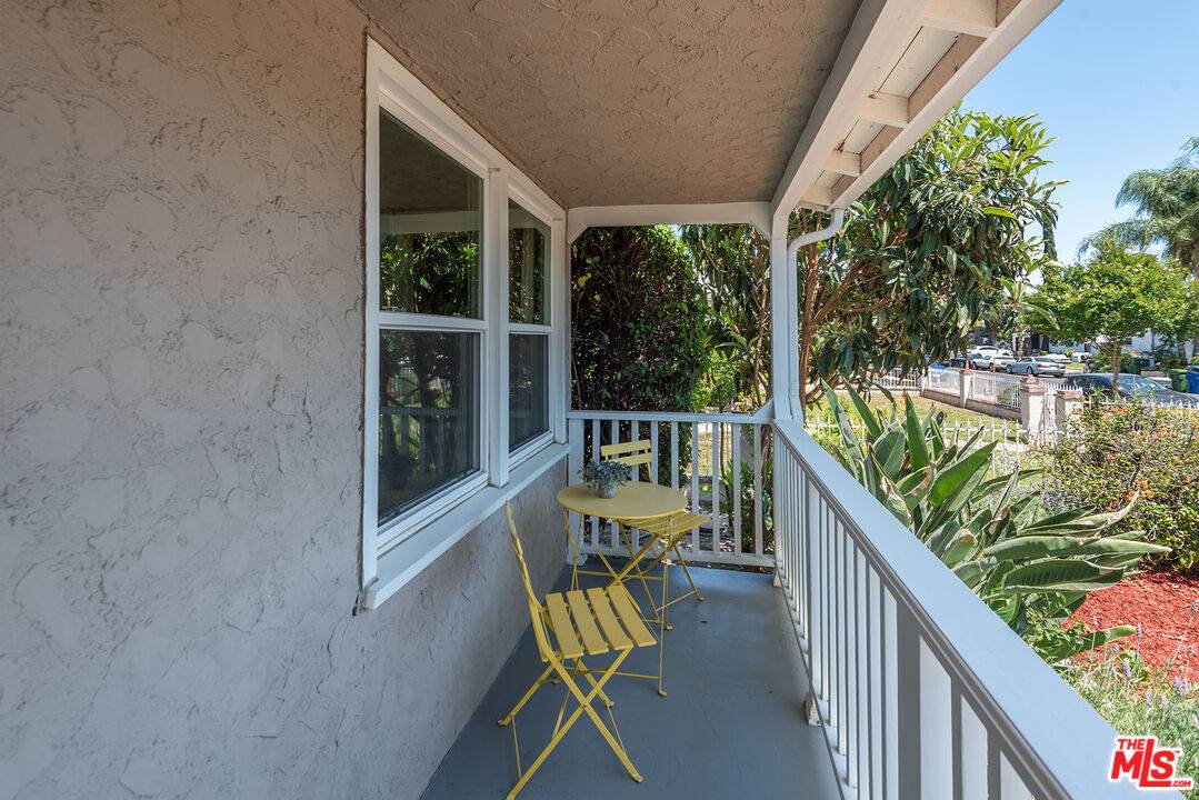Winnetka, CA 91306,20007 Welby Way