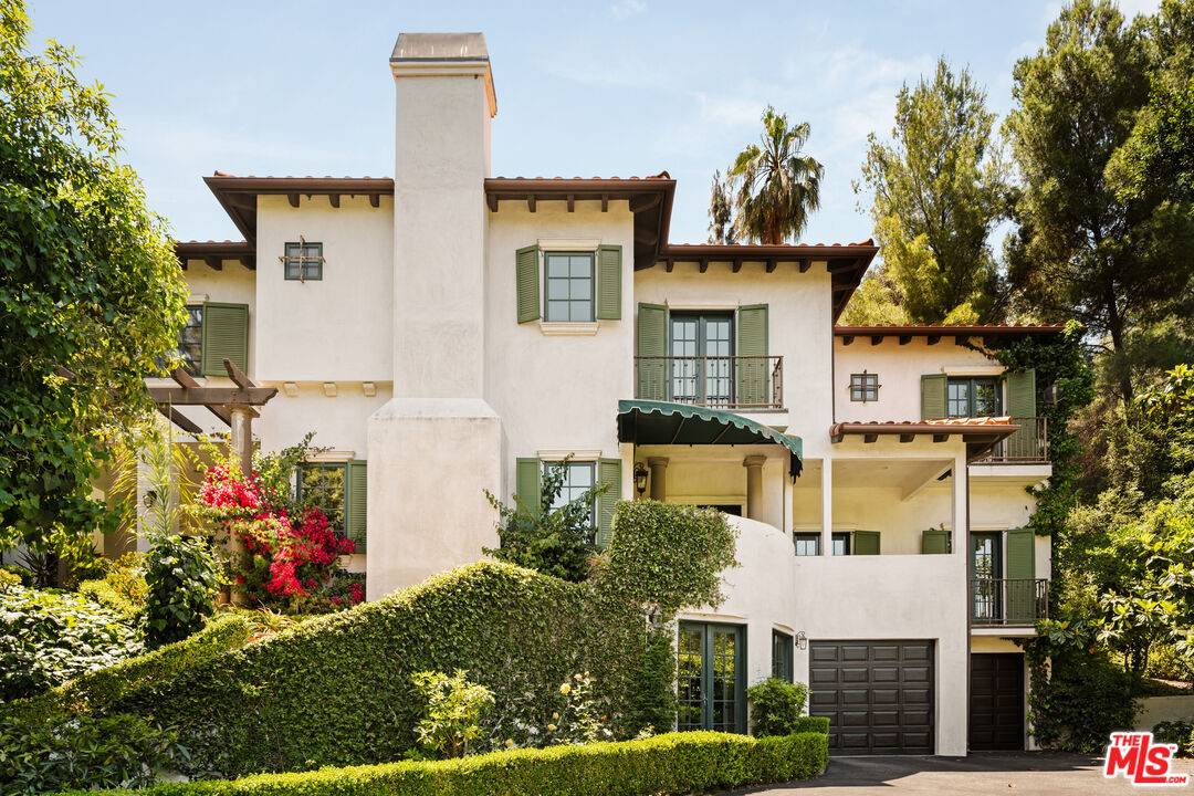 Los Angeles, CA 90077,10685 Somma Way