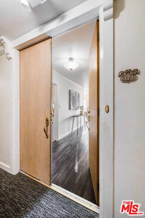 Toluca Lake, CA 91602,10707 Camarillo St #312