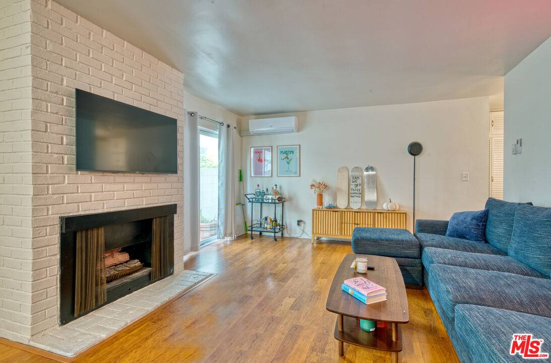 Santa Monica, CA 90404,1524 Berkeley #5