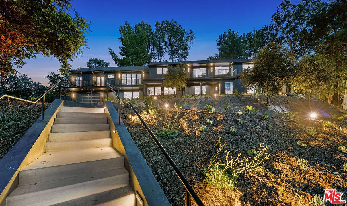 Studio City, CA 91604,3140 Coldwater Canyon