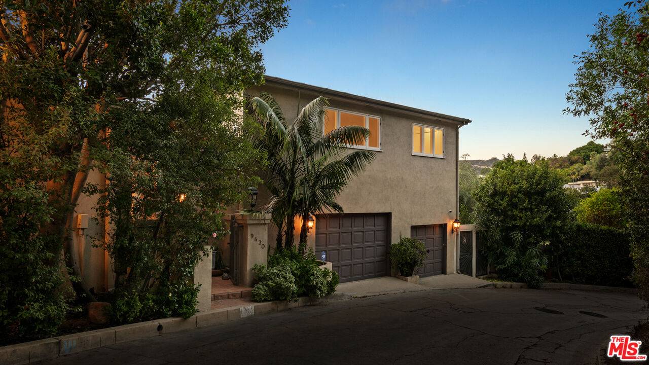 Beverly Hills, CA 90210,9430 Readcrest Dr