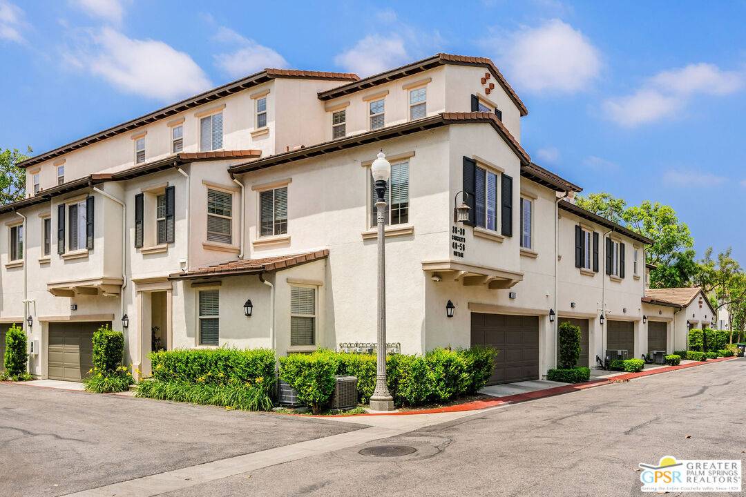 Irvine, CA 92620,50 Vintage