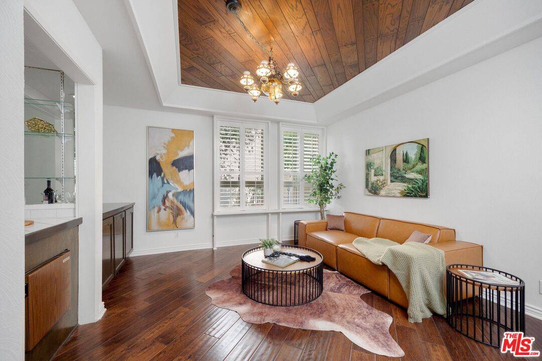 Encino, CA 91316,5333 Zelzah Ave #139